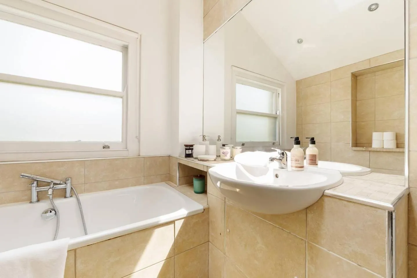 伦敦Charming 3Bd Flat - 5 Minutes To Victoria Park公寓 英国